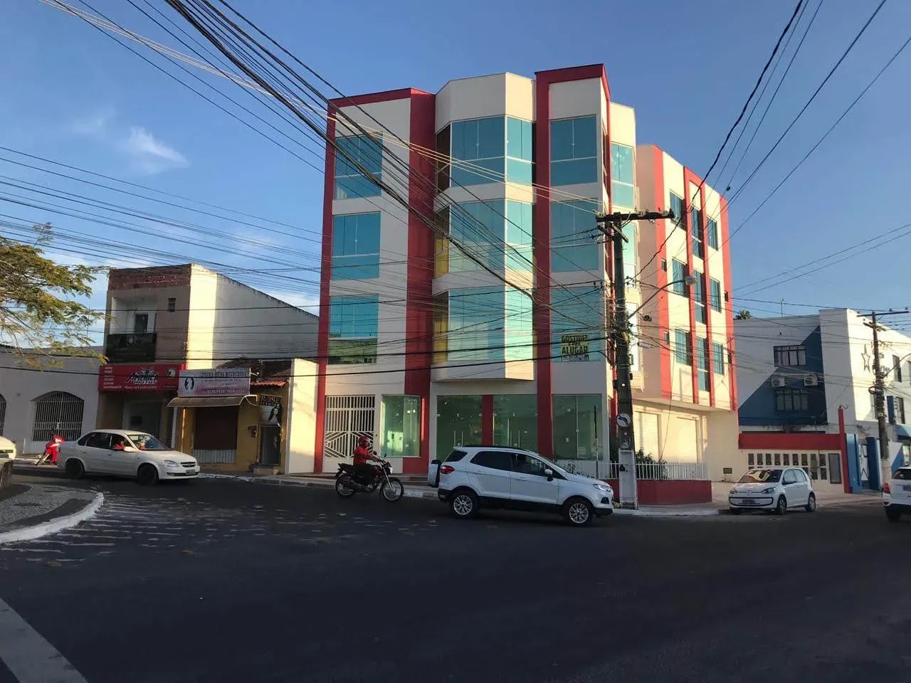 Ponto comercial no Centro, de frente para a praça do Ponto 07